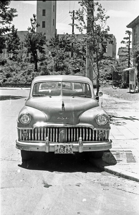 50-1 021-27 1950 DeSoto DeLuxe 4dr.Sedan.jpg